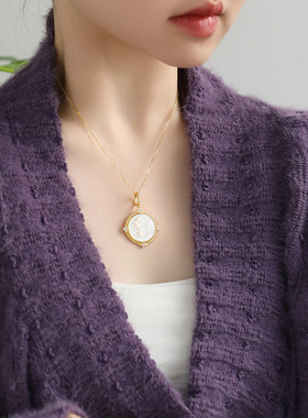 925银雕刻白色贝壳圆牌卡梅奥吊坠项链女2025年气质个性百搭