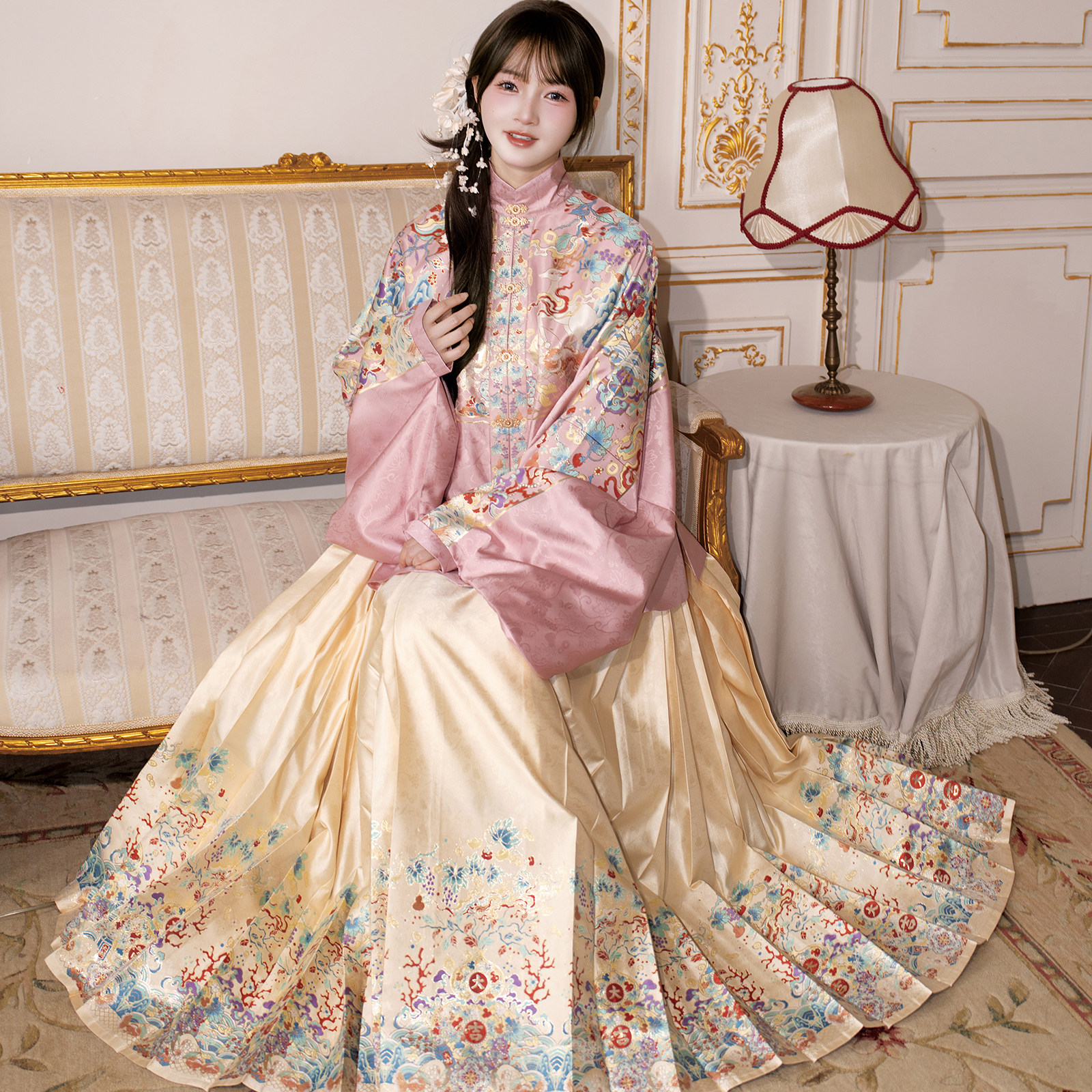 素羽华裳福禄来宜 明制汉服女对襟短袄 仿妆花马面裙织金秋冬套装,淘宝优惠券,粉丝福利购,淘宝优惠卷