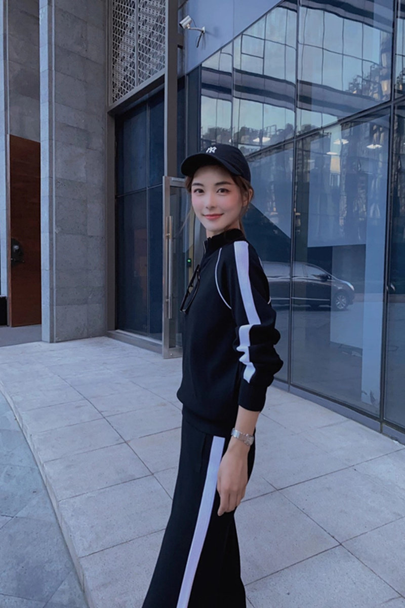 阿玛施旗舰店官网正品2020秋季新款 范芙熙短外套