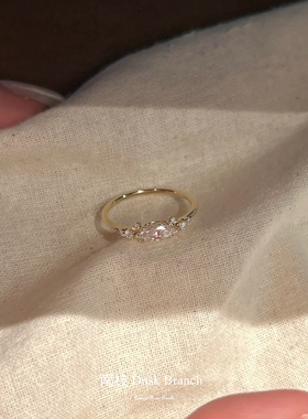 爆闪高颜值马眼锆石戒指女