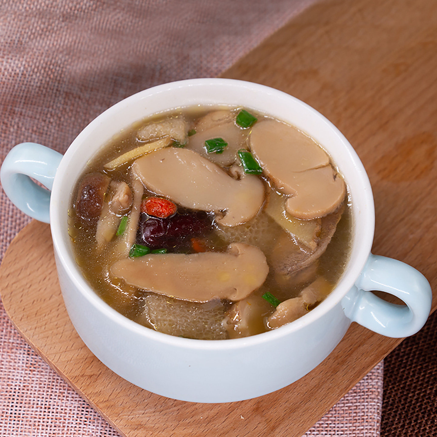 冻干松茸片3-5cm云南特产新鲜松茸冻干片野生松茸菌干货松耸煲汤,淘宝优惠券,粉丝福利购,淘宝优惠卷