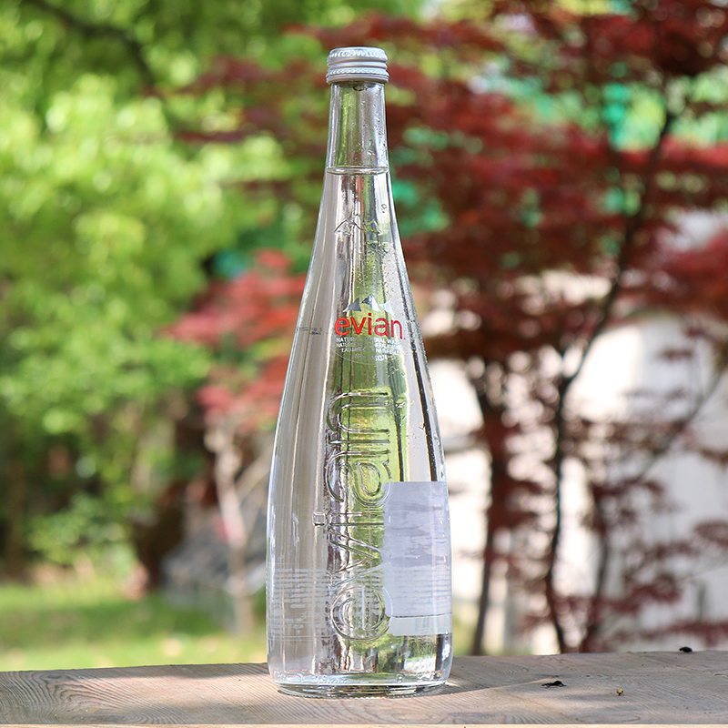 evian依云饮用天然矿泉水750ml*2玻璃瓶装法国原装进口饮用水包邮-图2