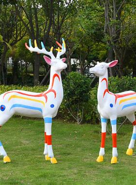 户外仿真玻璃钢白鹿雕塑手绘梅花鹿装饰摆件小区庭院大型仿真动物