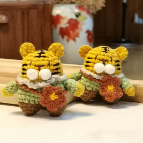 rlk钥匙扣挂件diy材料包手工钩针牛奶棉毛线编织公仔吊坠玩偶解闷 - 图2