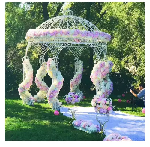 Свадебная планировка декоративная реквизита на открытом воздухе шесть столбов Свадебная сцена