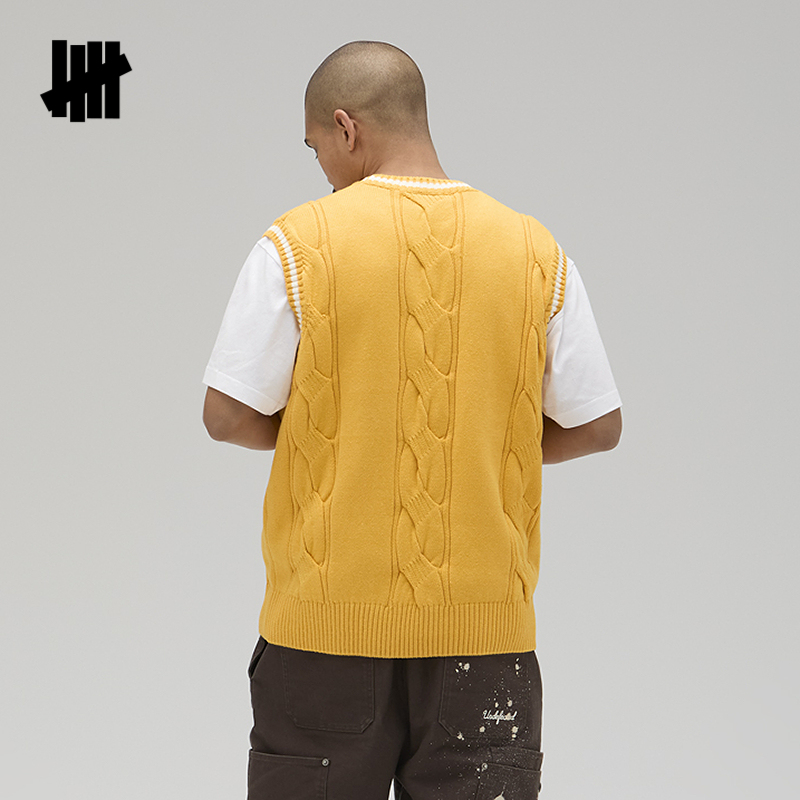 UNDEFEATED五条杠官方春季新品撞色设计运动风角花毛衣背心马甲 - 图0