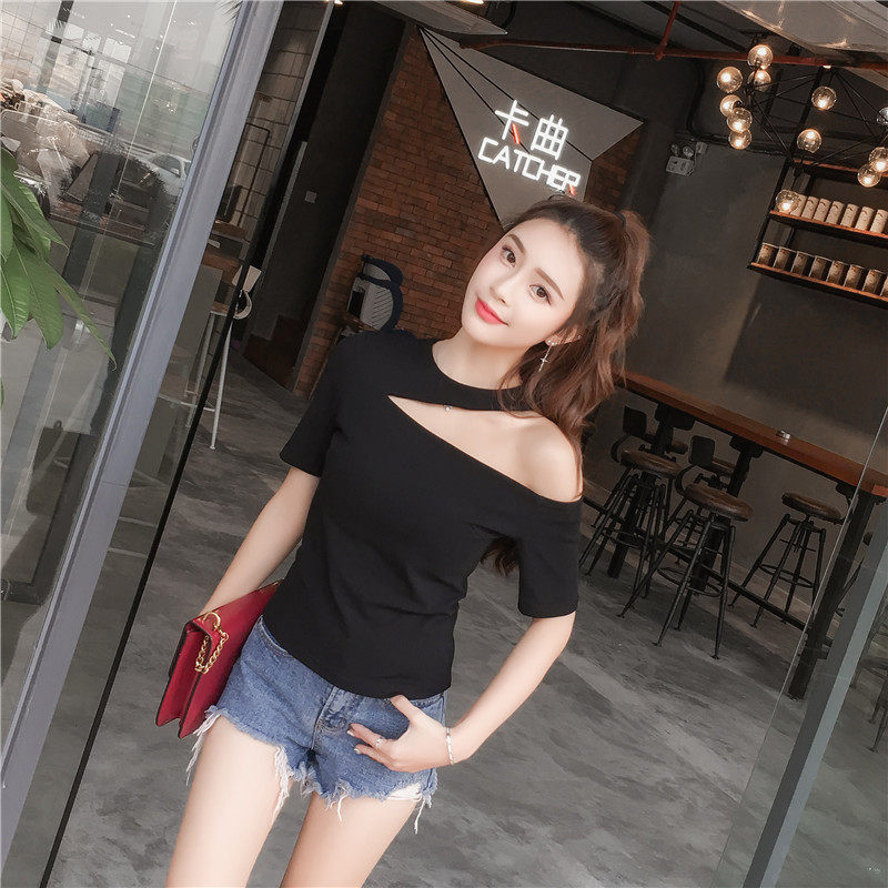 黑色短袖女棉t小心机锁骨露肩韩版 炫魅影T恤