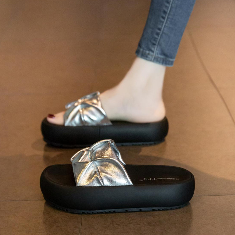 凉拖鞋女夏外穿2025新款外出配裙子厚底休闲沙滩凉鞋踩屎感一字拖,淘宝优惠券,粉丝福利购,淘宝优惠卷