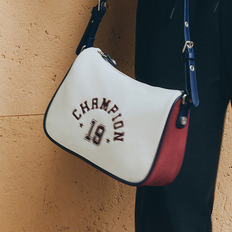 Champion fashion casual shoulder armpit bag