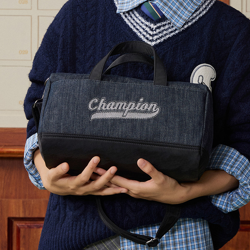 Champion shoulder bag Boston bag