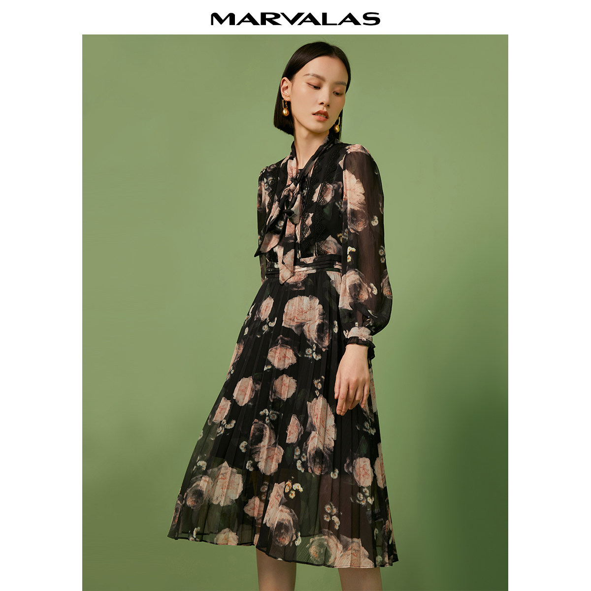 曼德诗印花连衣裙女2025春季新品气质雪纺压褶中长裙法式复古裙,淘宝优惠券,粉丝福利购,淘宝优惠卷