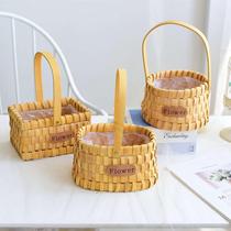 Portable flower basket frescoed bouquet decorated by hand rattan choreographeedine choreographete flower-flower wedding hand basket floral art with containing