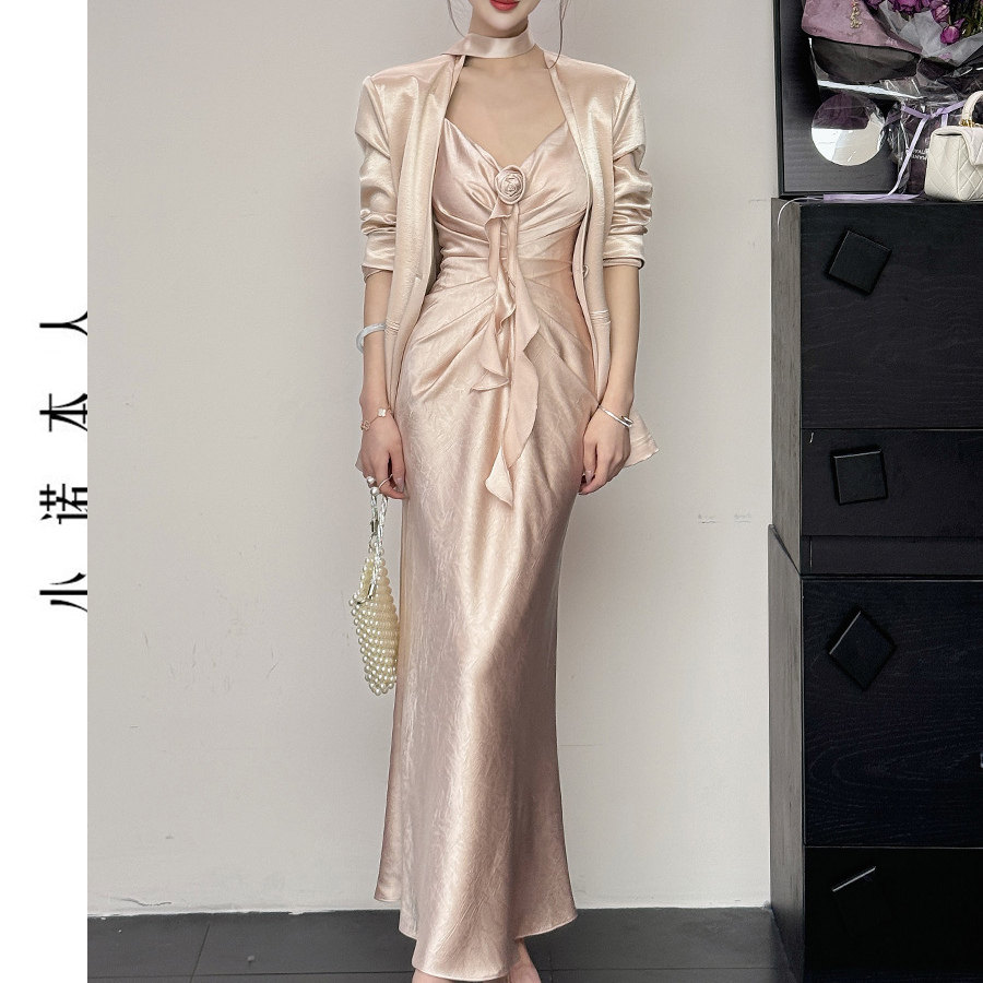 小诺本人深v吊带连衣裙春夏高级感名媛风套装阔版显瘦外套25262,淘宝优惠券,粉丝福利购,淘宝优惠卷