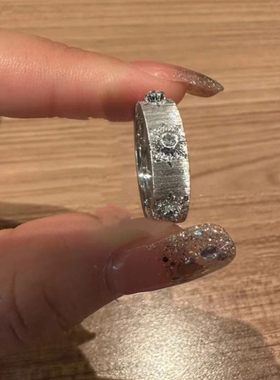 欧美风镶钻女戒情侣对戒轻奢时尚拉丝婚庆款