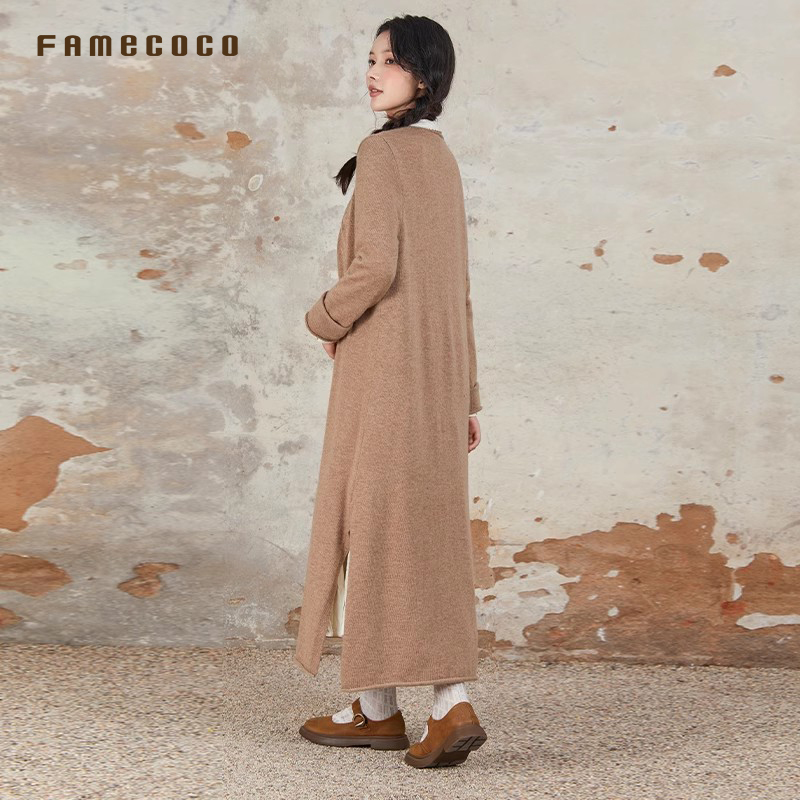 Famecoco商场同款儿开身毛衫长款含绵羊毛胸口刺绣无领FAB6DF002 - 图1