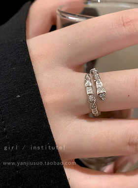 本命年闪钻灵蛇形戒指女轻奢高级感开口食指戒冷淡风时尚个性指环