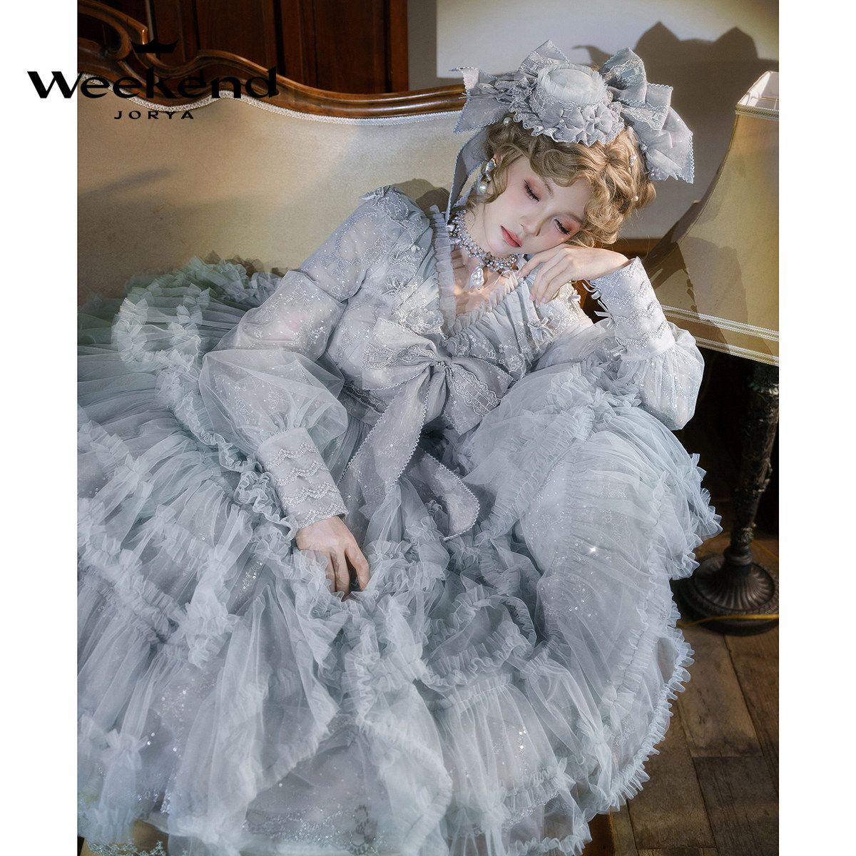 镜中星云|卓雅周末24秋V领蕾丝绣花蝴蝶结蓬蓬蛋糕连衣裙Q240555L,淘宝优惠券,粉丝福利购,淘宝优惠卷