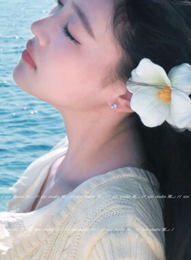 白色郁金香花朵发夹海边度假风