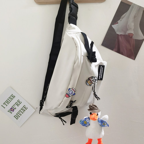 2025款斜挎包女潮流街拍休闲运动日系ins学生腰包男出行百搭胸包 - 图3