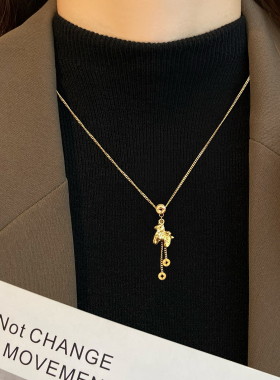 马到成功小马吊坠生肖钛钢秋冬毛衣项链毛衣链女2025爆款气质配饰