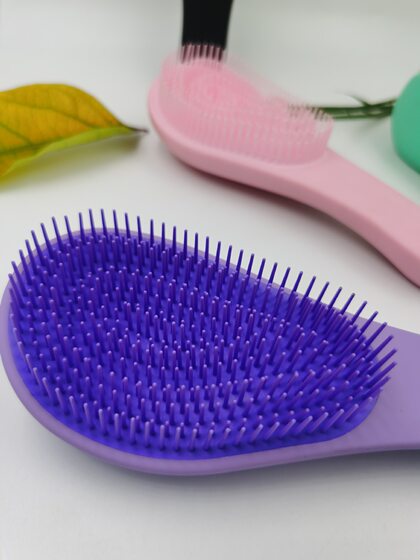 Factory direct sales long-handled hair smoothing comb water drop comb press hairdressing all-in-one comb 2023 new gift practical household comb