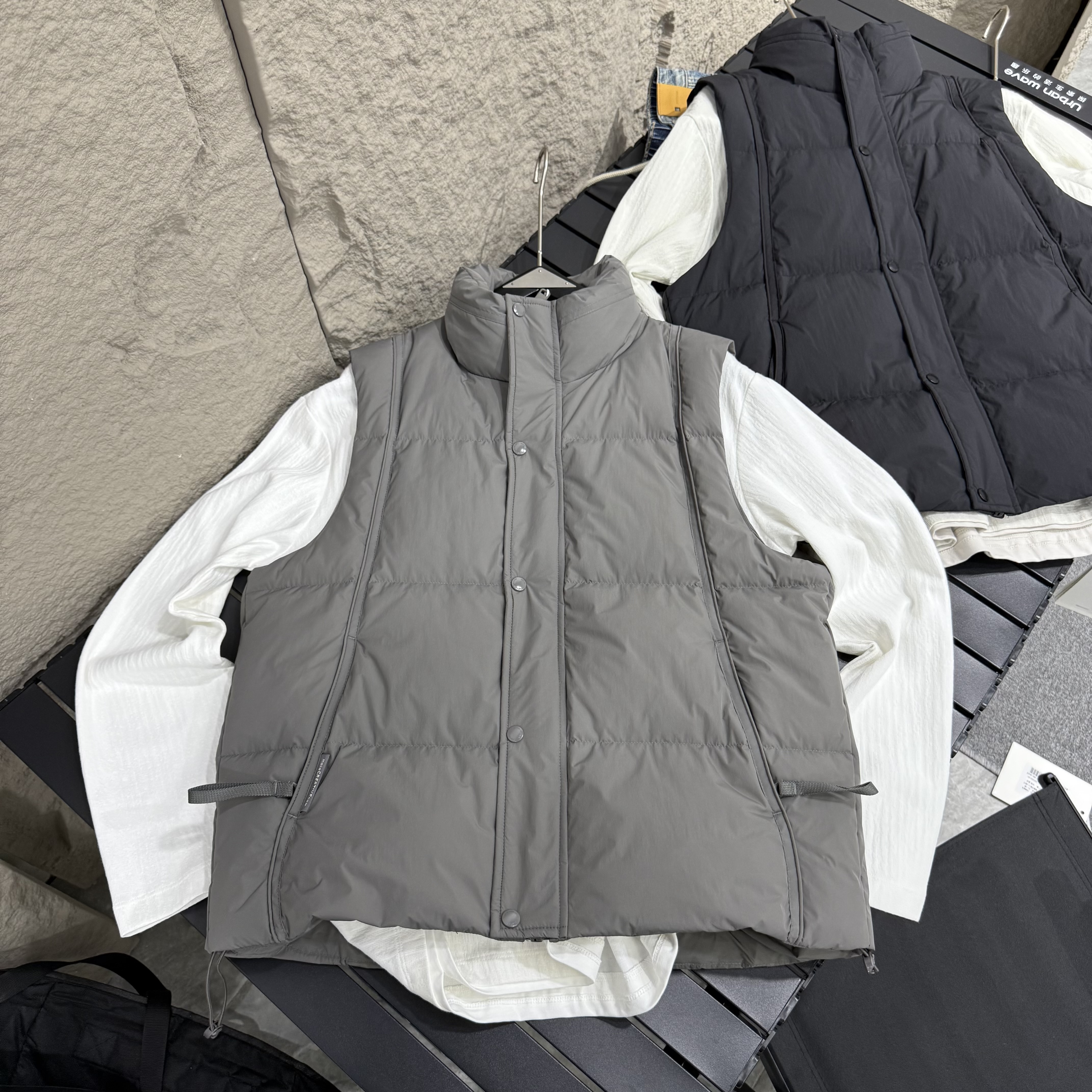 2025秋冬新款男士羽绒马甲立领上衣休闲青年保暖简约坎肩背心上衣 - 图2