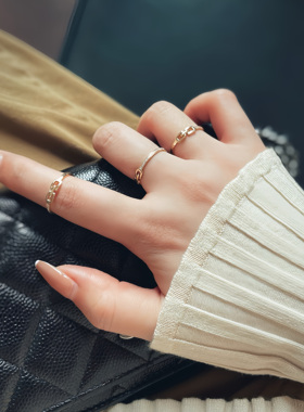 通勤尾戒女百搭戒指钻石