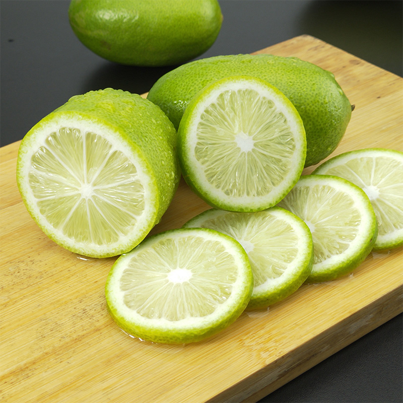 柚友旗舰店柚友 新鲜现摘青柠檬无籽香水柠檬新鲜水果皮薄一级小青桔整箱2斤1