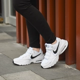 Nike, кушон, спортивная обувь с амортизацией для отдыха, коллекция 2022, осенний, тренд сезона, для бега