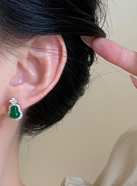 绿葫芦仿玉髓四叶花耳钉女新中式