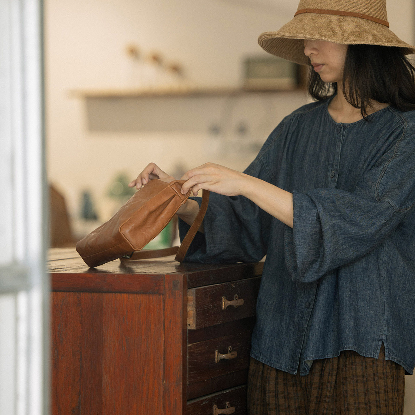 封面是花 头层牛皮天然植物染剂手工鞣制 复古挎包 单肩包,淘宝优惠券,粉丝福利购,淘宝优惠卷