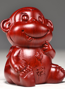 红色木质猴子摆件生肖猴雕刻家居客厅装饰实木办公摆设送礼工艺品