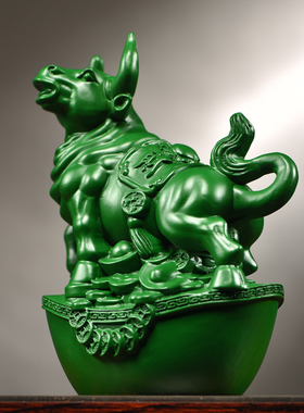 绿色实木雕刻牛摆件生肖牛气冲天
