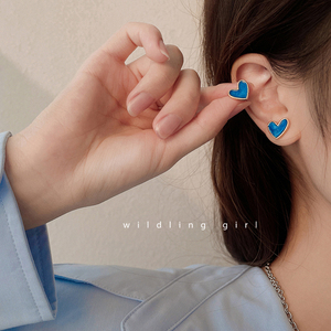 克莱茵蓝色爱心树脂耳环女2021年新款潮高级感耳钉独特设计耳饰品