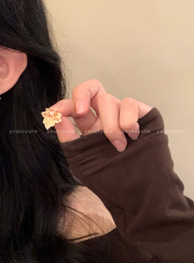 金色渐变枫叶轻奢高级感耳钉