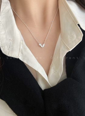 冷淡风金属爱心项链女小众锁骨链