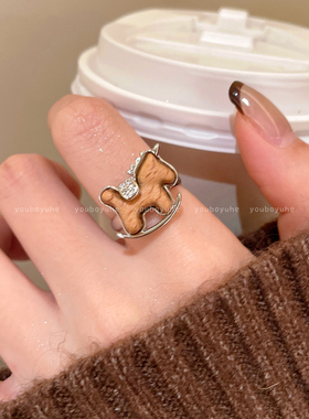 本命年复古木质锆石小马戒指指环