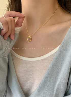 几何不规则方形项链有薄与荷