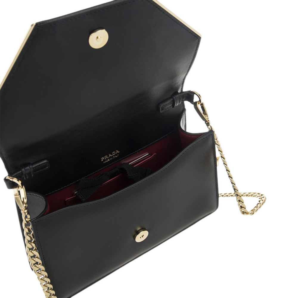prada女士黑色新款翻盖按扣链条包 奢批海外女士包袋