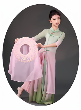 春来花自放青烟里斗笠