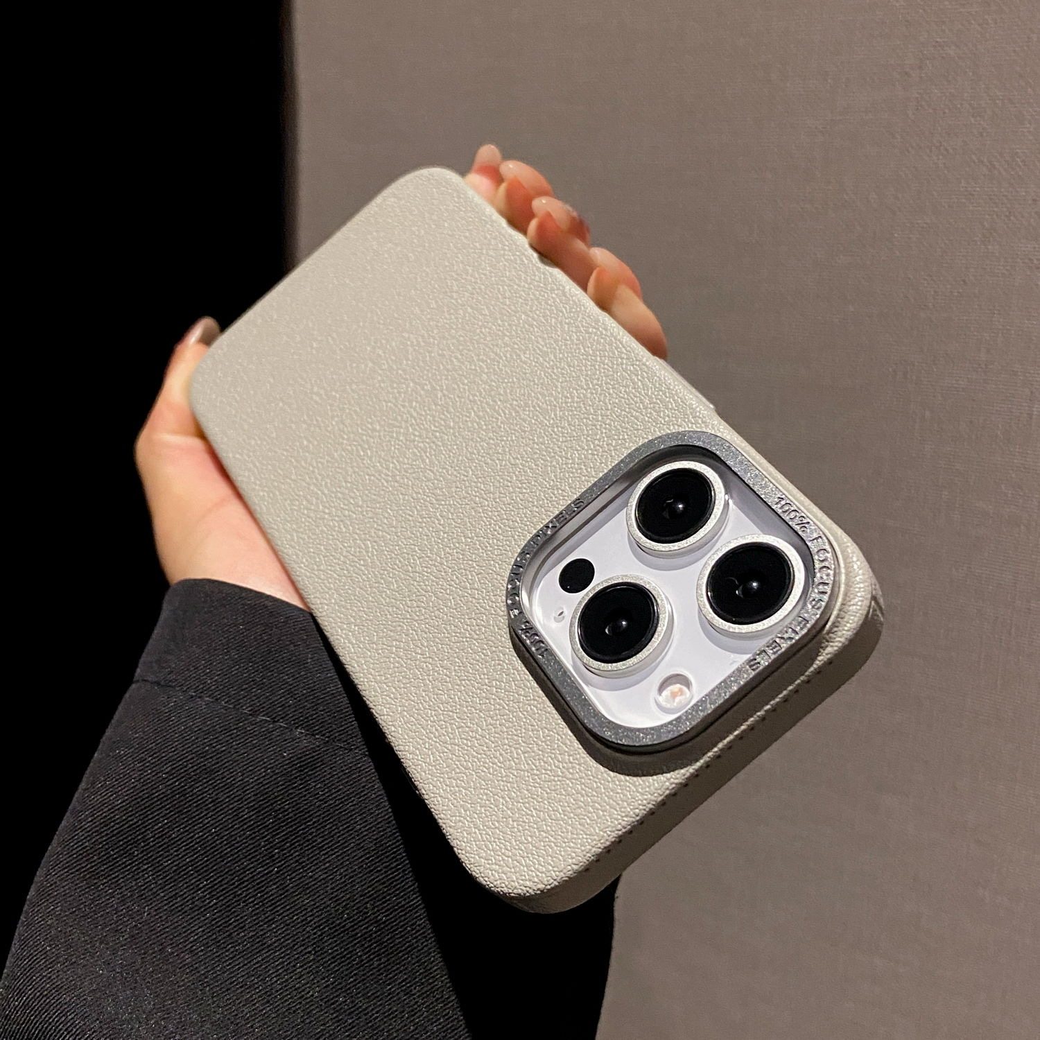 ins风荔枝纹高级感钛灰色适用苹果15promax手机壳iphone14金属按键13全包防摔12男女网红新款14pro耐脏不变色