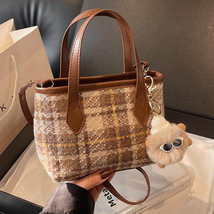 秋冬毛呢格子包女2025新款韩系百搭单肩斜挎包高级质感手提水桶包,淘宝优惠券,粉丝福利购,淘宝优惠卷