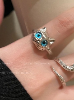 猫咪小蛇戒指女2023年新款时尚个性冷淡风食指戒气质网红闺蜜