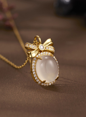 法国coss koko在逃公主s925银玉髓小鸽子蛋面蝴蝶结吊坠项链轻奢