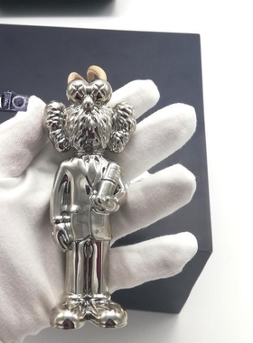 mandkaws联名黄铜香水瓶金属公仔