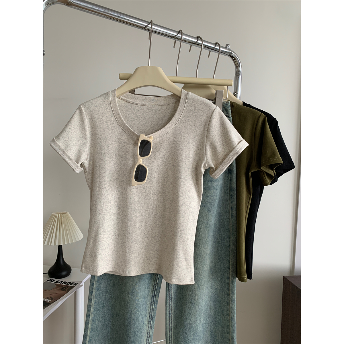 【JMHH】圆领气质短袖T恤女夏季新款显瘦百搭休闲纯色打底衫上衣 - 图1