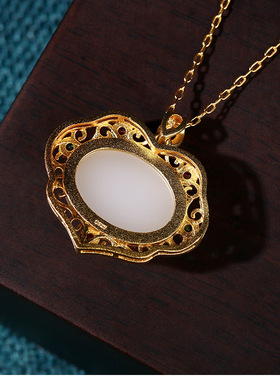 中国风宫廷设计镀金如意平安锁仿和田玉复古项链抖音快手主播供货