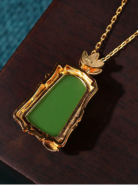 2025新国潮配饰高保色铜镀金竹报平安仿和田玉碧玉无事牌锁骨项链