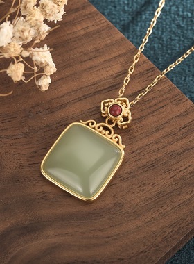 项坠宫廷风设计民族铜镀金项链仿和田玉气质女平安无事方牌大吊坠