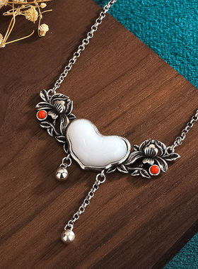 2025初春国潮宫廷风配饰镶嵌仿和田玉平安锁挂坠复古电镀泰银项链